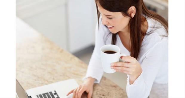 YANLI: Kahve imek zararldr<br>    Doru:  Gnlk kahvenizi itiiniz zaman Parkinson Hastal, karacier sirozu, eker hastal ve hatta kolon kanseri gelitirme riskinizi azaltabilirsiniz. Dahas, kahvenin ierisindeki antioksidanlar hcre hasaryla savamakta ve kalp rahatszl riskini azaltmaktadr. Kahve konsantrasyonunuzu da gelitirir ve gnlk ilerinizi hatrlamanza yardmc olur. Ancak her eyde olduu gibi kahvenin de fazlas zararldr gnde 3-4 bardaktan fazla kahve imemelisiniz.