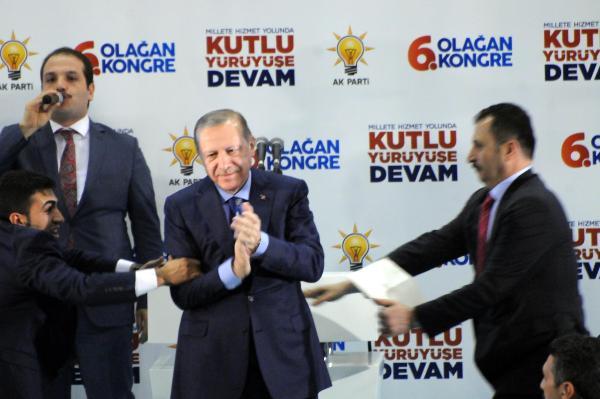 "Ben ehit yaknym. Ailemizden terr rgt PKK tarafndan bugne kadar 13 kii ehit edildi. ehit edilenler arasnda annem, 2 aabeyim ve 2 kz kardeim var. Korucu olduumuz iin PKK, 1987 ylnda rnak'n Gneyce ky ift Kavak mezrasna baskn yaparak, ailemden ok sayda kiiyi ehit etti.