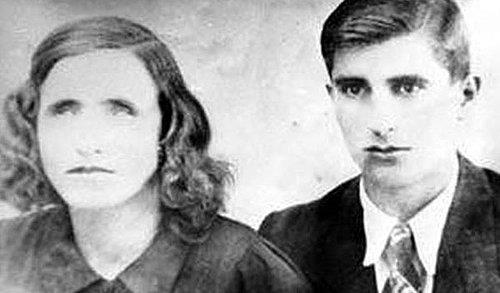 16 yandayken bir frtna srasnda yldrm arpmas sonucu grme yeteneini kaybeden Baba Vanga, bu tarihten sonra Ortaan nl kahini Nostradamus gibi, sonradan gerek olan kehanetlerde bulunarak, uluslararas ne kavutu.