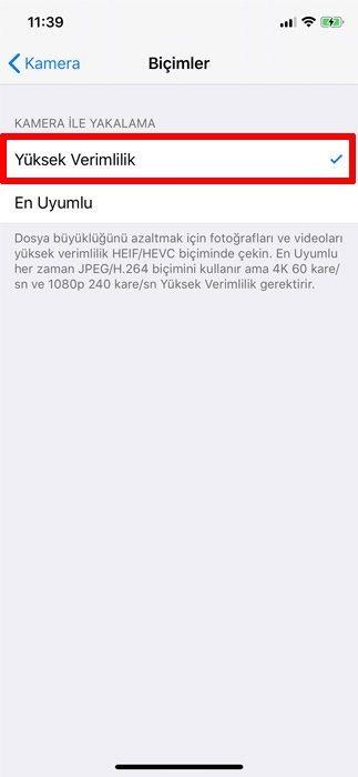 HEIF BMN AKTF EDN    iOS 11'de fotoraflarn ve videolarn daha kk boyutta yer kaplamasn salayan dosya format var. Fotoraflar HEIF, videolar ise HEVC dosya formatn kullanyor. Bu iki format, depolama alannda daha az yer kaplyor. Yeni HEIF ve HEVC formatlarn Ayarlar>Kamera>Biimler ksmndan aktif edebilirsiniz.    Not: Yeni fotoraf ve video formatlarn eski iPhone'larda ve iPad'lerde gremezsiniz. Yeni formatlar en dk model olarak A10 Fusion ipine sahip iPhone 7, iPhone 7 Plus ve iPad Pro'lar tarafndan destekleniyor.