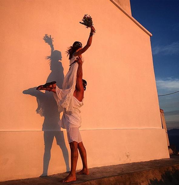 brahim elikkol mimar sevgilisi Mihre Mutlu ile evlendi. nl oyuncu mutluluunu sosyal medya hesabndan takipileriyle paylat.