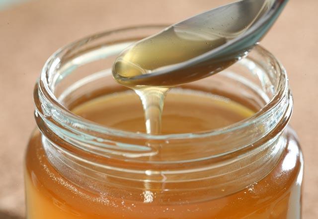 Prof. Dr. Sibel Silici konuyla ilgili olarak, "Bu kaklar iinde rnlerin iine braklan iyi kalite elik kak ve porselenlerde herhangi bir aktivite d gzlemlemedik. Oysa dk kalite krom kak, tahta kak ve plastik kak ise olduka dk sonular verdi.