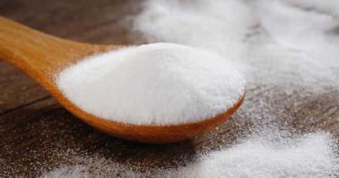 LAVABONUN TIKANIKLIINI GDERP TEKRAR PARLATACAK    Biraz scak suya 1 yemek ka su dkn dorudan mutfanzda veya lavabonuzda kullann. Tkanma ve ar kokuya neden olan gres birikimi tuz ile zlr.