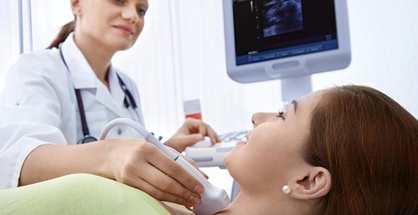 Tbbi Sonografi Uzman<br>    Hastanelerin ounlukla kadn doum blmnde alan ve hamile kadnlarn bebeklerinin cinsiyetlerini, anne karnndaki durumlarn ultrason gibi teknolojik grntleme cihazlar ile kontrol eden tbbi sonografi uzmanlar, en stressiz mesleklerden biri olmakla birlikte, gelecein en parlak mesleklerinden biri olarak gsteriliyor.