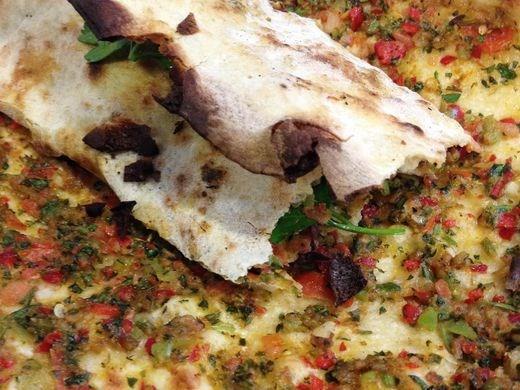 Tatbak, Tevikiye  Lahmacunu denenmesi gereken lezzetler arasnda