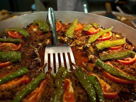 ahin Lokantas, Beyolu