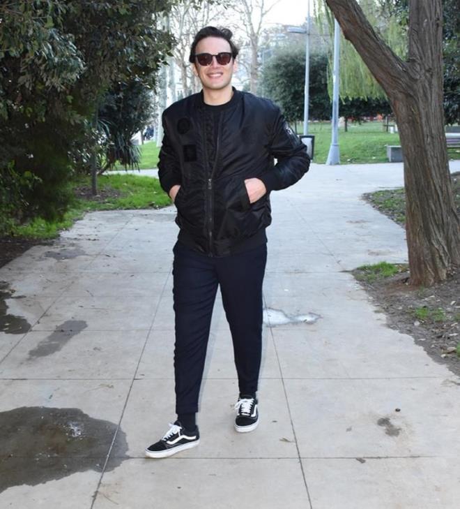 KENDME GELDM<br>  Getiimiz gnlerde zatrre nedeniyle hastaneye kaldrlan Edis salna kavutu.<br>    nceki gn Bebek&#8217;te grntlenen nl arkc, &#8220;lalar, serumlar derken kendime geldim. Sa olsun sevenlerim de desteini esirgemedi&#8221; dedi.