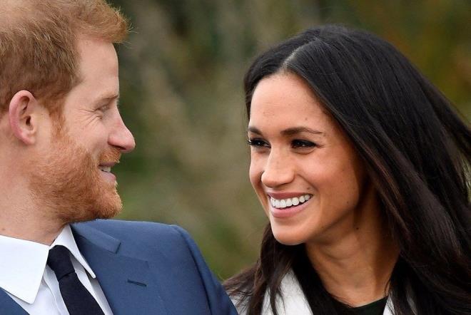 <p><b>27 KASIM</b></p>    <p>- ngiltere kraliyet taht varislerinden Prens Harry, Amerikal oyuncu Meghan Markle ile nianland.</p>  <p>  - Bear Esed rejiminin Suriye'nin bakenti am'da Dou Guta blgesindeki yerleim yerlerine dzenledii saldrlarda 18 sivil yaamn yitirdi.</p>  <p>  - Endonezya'nn Bali Adas'ndaki Agung Yanarda'nda volkanik hareketliliin artmas nedeniyle blgedeki 40 bin kii tahliye edildi.</p>  <p>  - Lbnan Babakan Saad Hariri, lkesinin istikrar iin grevinin banda olmaya devam edeceini duyurdu.</p>