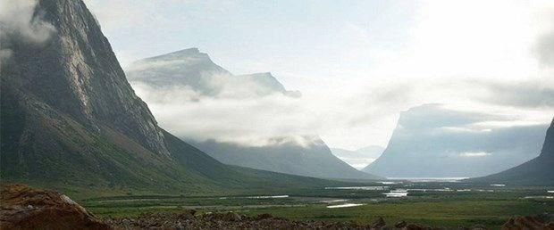 <p><b>29 EYLL</b></p>  <p>  - Hindistan'n Mumbai kentinde tren istasyonunda kan izdihamda 22 kii ld, 27 kii yaraland.</p>  <p>  - Kanada&#8217;nn New Foundland-Labrador eyaletindeki Labrador Kayalklarnda 3,95 milyar yllk karbon kalntlarna ulalmasyla dnyadaki en eski yaam izleri bulundu.</p>  <p>  - Suriye'de muhaliflerin kontrolndeki dlib ve Dou Guta "atmaszlk blgeleri"ne yaplan saldrlarda 67 sivil hayatn kaybetti.</p>