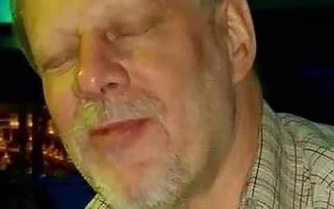 <p><b>2 EKM</b></p>    <p>- ABD'nin Las Vegas kentinde Stephen Paddock, konser alannda bulunan kiilerin zerine yolun karsndaki otelden ate at. Saldrda 58 kii hayatn kaybetti, 525 kii yaraland.</p>    <p>- Nobel Tp dl, biyolojik saat olarak da bilinen sirkadiyen ritmini kontrol eden molekler mekanizmalar kefeden Jeffrey C. Hall, Michael Rosbash ve Michael W. Young arasnda paylatrld.</p>