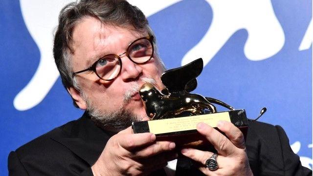 <p><b>9 EYLL</b></p>    <p>- talya&#8217;da 74. Venedik Film Festivali&#8217;nde byk dl "Altn Aslan" Meksikal ynetmen Guillermo Del Toro&#8217;nun "The Shape of Water" isimli filmine verildi.</p>  <p>  - Terr rgt PYD/PKK, Suriye'de ABD'nin desteiyle terr rgt DEA kontrolndeki Deyrizor iline kuzeyden operasyon balatt.</p>