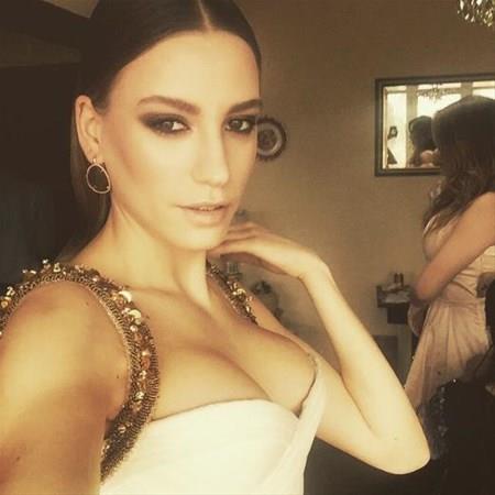 Serenay Sarkaya - 25