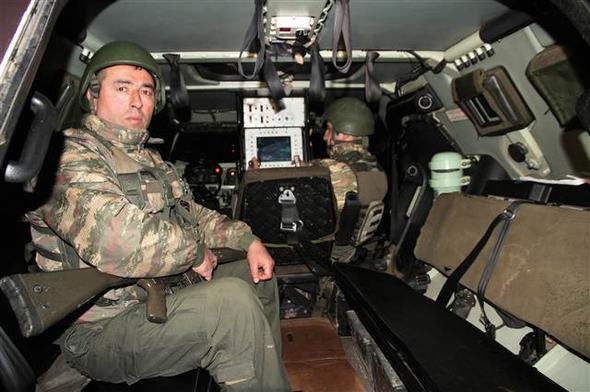 Mu'un enyayla blgesinde grev yapan Mehmetik ve gvenlik korucular, 2018 ylna ailelerinden uzak nbet tutarak girdi.