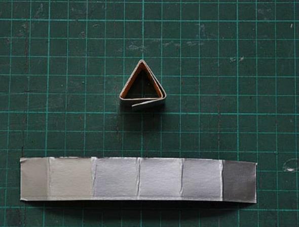 Kartonlar� ��gen olacak �ekilde kesiyoruz.