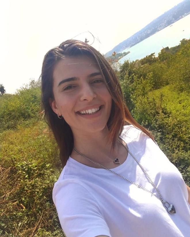 "A KALMAK STEMYORUM"<br>    " kadn akland biliyorsunuz. Biz mz kendi branlarmzda iyiyiz. Kar takmda da iyi sporcular olacaktr. Gzel mcadeleler izleyeceiz. Bu sene ok zor olacak. Umarm ok a kalmam, a kalmak istemiyorum. Bu sene daha ok kazanmak istiyorum, daha fazla oyun almak istiyorum. Desteklerinizi bekliyorum"