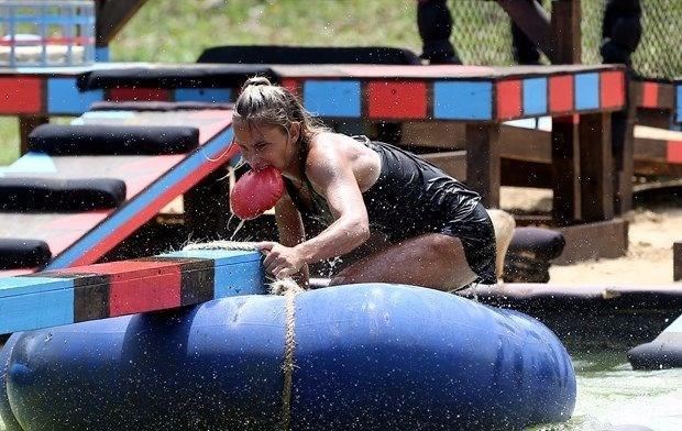 2004 Atina Olimpiyat Oyunlar'nda bronz madalyas bulunun Trk eki atma sporcusu Eref Apak ile evlidir.    Sema Aydemir ile Eref Apak iftinin Ali isminde bir ocuklar bulunmaktadr.