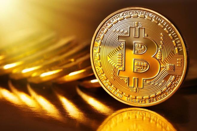 Bitcoin'in piyasa deeri nndeki en byk tehditler; teknik zorluklar, lkelerin bu paraya olan yaklamna bal mevzuat deiiklikleri ve insanlarn bu paraya olan istek ve gveninin olumsuz ynde deimesidir.