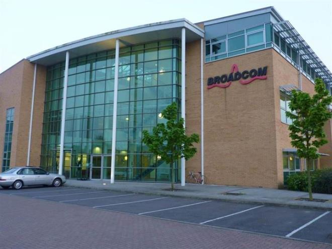 2. Broadcom: Satn Alan: Avago Technologies - Tarihi: 2015 - Deeri: 37 Milyar Dolar