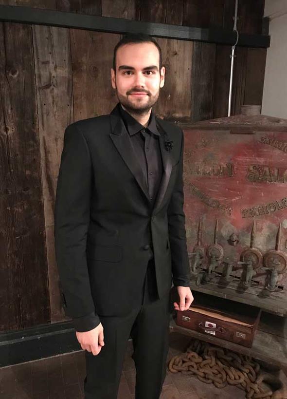 Mide kltme ameliyat geiren Sabanc, operasyonun ardndan yapt kararl diyetler ve spor sayesinde forma kavutu. Gen DJ 185 kilodan 85 kiloya indi.