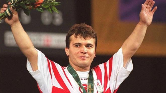 NAM SLEYMANOLU    Olimpiyat ampiyonu eski milli halterci Naim Sleymanolu, 18 Kasm'da, tedavi grd hastanede hayatn kaybetti.