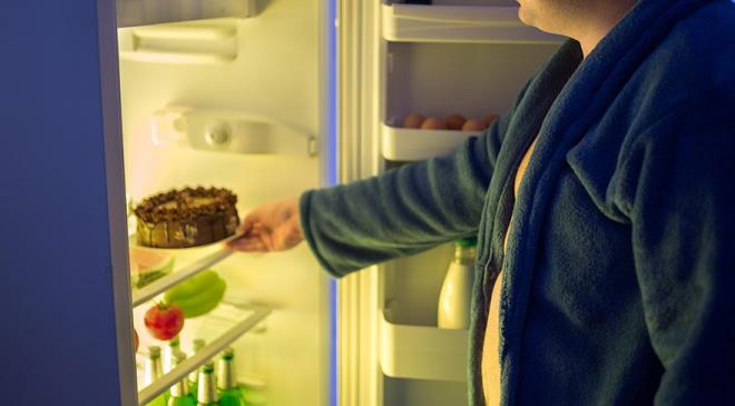 lenmi gdalar: Her ne kadar zerinde organik ibaresi grlse de paketli gdalarda bata endstriyel yalar, frktoz urubu ve gluten olmak zere pek ok istenmeyen maddeye maruz kalnmaktadr. Sonu olarak farknda olunmadan barsak floras tahrip edilmektedir. Bu nedenle paketli, ilenmi gdalardan uzak durmak gerekmektedir.