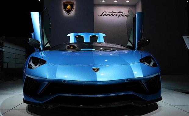 Lamborghini Aventador Roadster