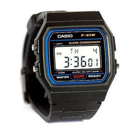 CASIO'nun efsane saati  --  Bir zamanlar hemen herkesin bileinde olan bu saatlerin yle ok bir esprisi de yoktu aslnda; ama dijital olmas bakmndan dikkat ekiciydi. Bugn Trkiye'de daha ok askeriyede erlerce kullanlyor.