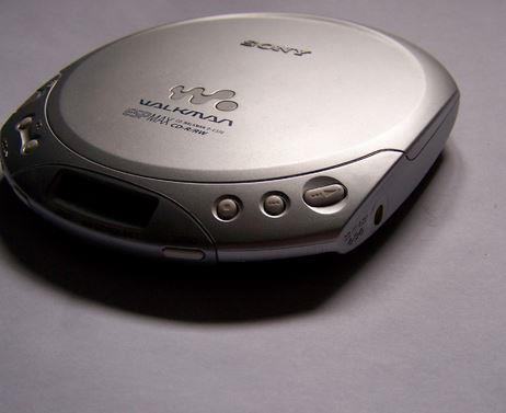 Tabii kasetler mrn tamamladnda Walkman'lerin CD'yle alanlarn da kullandk.