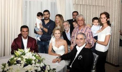 brahim Tatlses, bir program aracayla Ayegl Yldz'a evlenme teklif etti... Ayegl Yldz'dan yant gecikmedi!