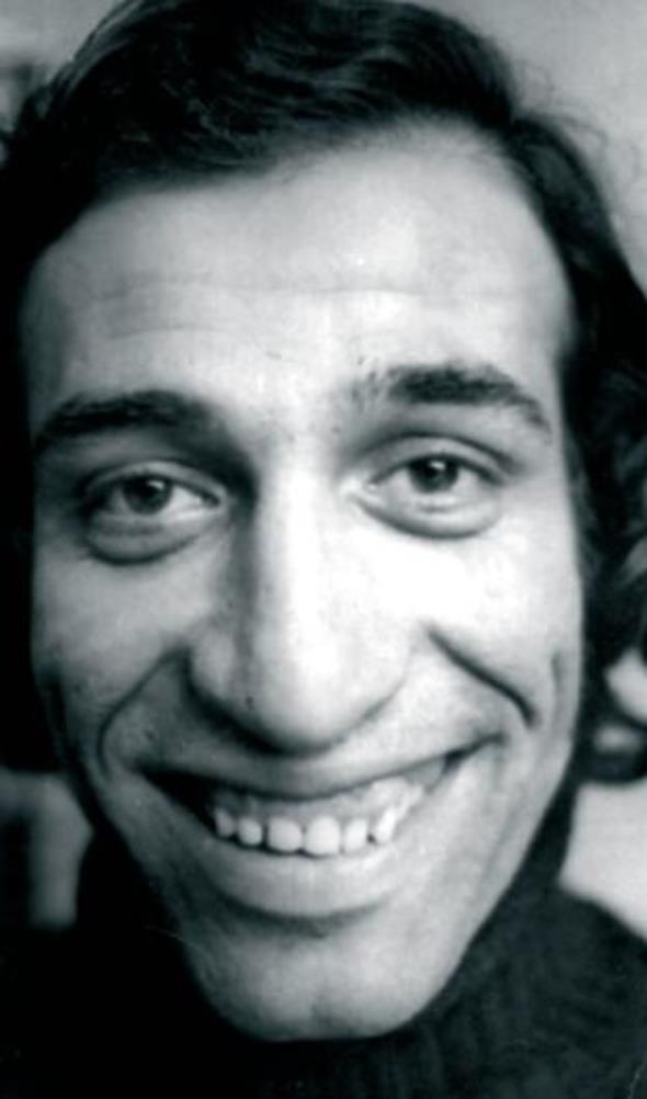 Temmuz 2000&#8217;de &#8216;Balalayka&#8217; filminin ekimine giderken uakta kalp krizi geirerek aramzdan ayrlan Kemal Sunal&#8217; unutmak mmkn deil. &#8216;Melek aban&#8217; her zaman yreimizde.