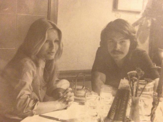 Mim Kemal ke, bununla yetinmedi. Ritim terapisiyle dans birletirdi ve bir kurumda haftada  gn gnll olarak ocuklara eitim vermeye balad.