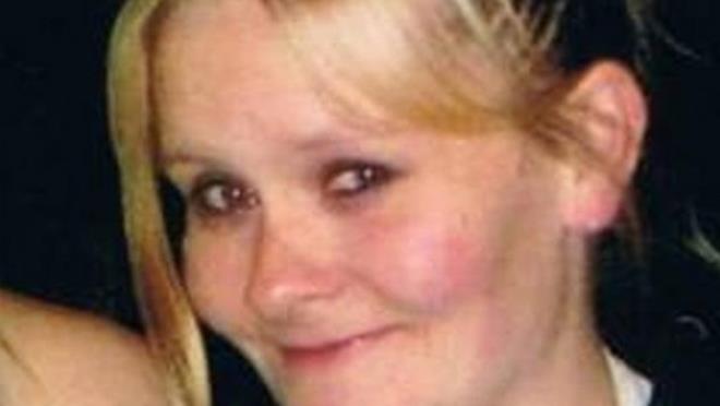 Natasha Harris adl kadnn son sekiz ylda 25 bin litre kola tketmesi hayatna mal oldu.