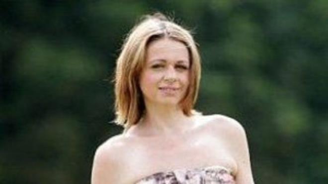 Kola imeyi braktktan sonra haftalarca ellerim titredi. Ama yine de ok mutluyum.    Yediklerime de dikkat ederek fazla kilolarm vermeye devam ediyorum" dedi.