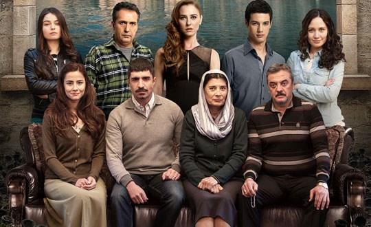 Karagl dizisi anlurfa'ya bal siyah glleriyle nlenmi Halfeti'de ekilidi.