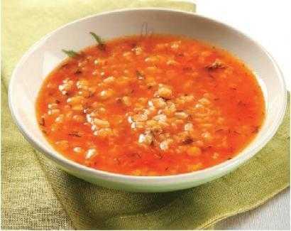 Pirin orbasnn faydalar   Ayrca, B1, B2, C ve E vitaminleri ile sodyum, magnezyum, potasyum, kalsiyum, demir ve fosfor minerallerini ierir.Yksek tansiyonu drr.Hazm kolaylatrr.Vcuttaki fazla suyu ekerek vcudun toksit maddeleri uzaklatrmasna yardmc olur.