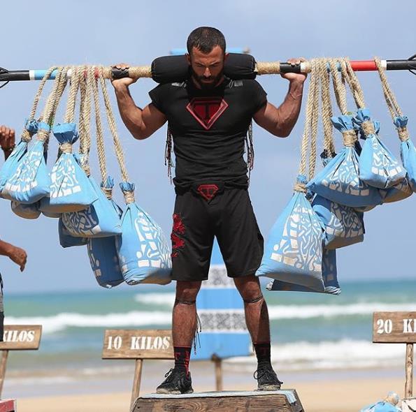 Turabi'nin yapt bu paylam sosyal medyann gndemine oturdu. Herkes neler olduunu merakla beklerken Turabi'den bir paylam daha geldi.