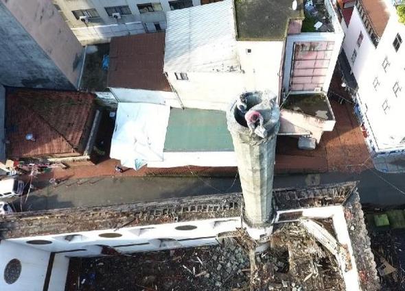 Kurokawa tarafndan tasarlanan bu enteresan yapdaki her kapsl 4x2.5 metre llerinde bulunuyor. Bu da bir kiinin rahata yaamas iin yeterli alan ve konforu sunuyor.