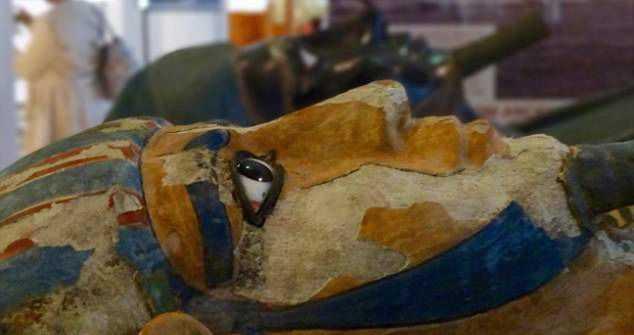 4 bin yl nce Antik Msr'n elit kamarasnda yaayan iki kardein dilerinden alnan DNA rnekleriyle kendileri ile ilgili nemli bir sr zld.