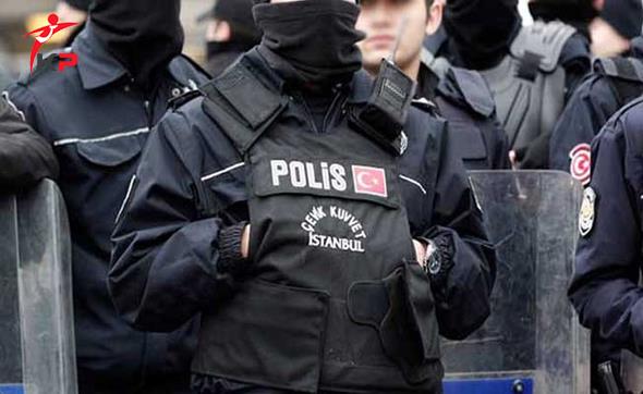 Polislik--    Birok olaya mdahale etmeleri beklenen polis memurlar iin de olduka stresli bir ie sahip olduklarn syleyebiliriz.