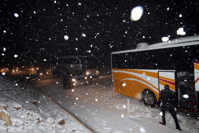 MALATYA'DA YOL KAPANDI