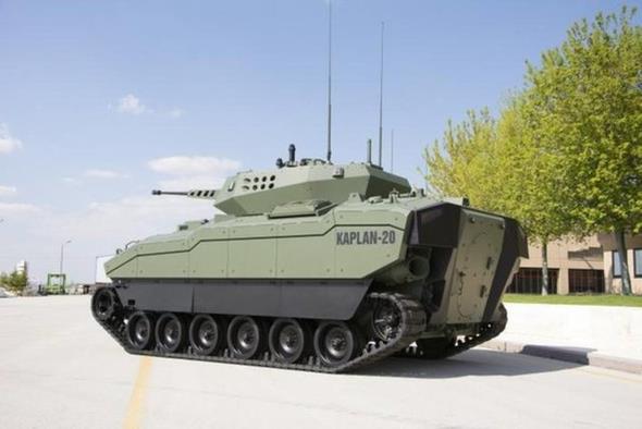 KAPLAN    KAPLAN; muharebe arlna bal olarak 22-25 Bg/ton g arlk orannda, otomatik anzmanl, ana muharebe tanklar ile ortak hareket yeteneine sahip yeni nesil zrhl muharebe arac. Ara farkl alt sistemlerin entegre edilmesi suretiyle her trl grevi yerine getirmeye olanak salayan platform tasarmna sahip.
