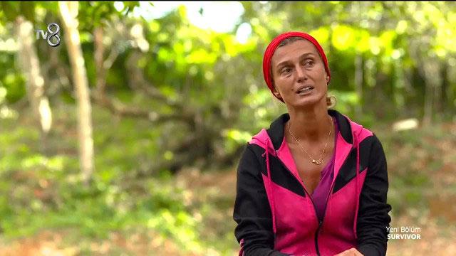 Halen Survivor ruhundan kmadn da ifade eden zay, Acun Ilcal'nn aramas halinde tekrardan seve seve Survivor adasna gideceini de szlerine ekledi.
