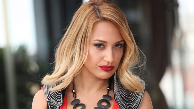 Trk Silahl Kuvvetleri'nin Suriye-Afrin'de terr rgt PKK-PYD-YPG ve DAE'e ynelik hedefleri vurmak ve snr terr rgtlerinden temizlemek iin balatt ve 'Zeytin Dal' adn verdii operasyona birok nl isim sosyal medyadan destek oldu.