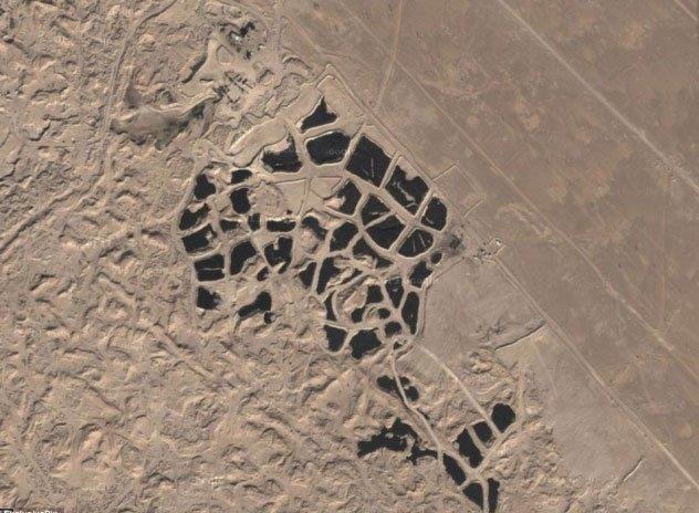 Bln ortasnda uzaydan grntlenen bu siyahlklarn ne olduunu duyunca ok aracaksnz.