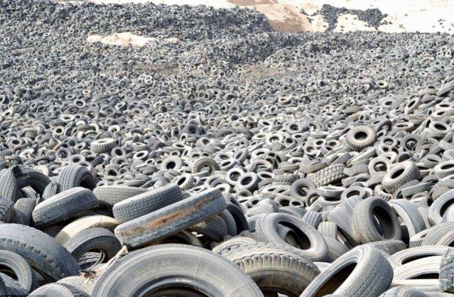 rnein ngiltere'de btn araba lastikleri geri dnme tabi. lkede halihazrda kullanlan tekerleklerin yzde 80'inin geri dnm sonucu piyasaya srld belirtiliyor.