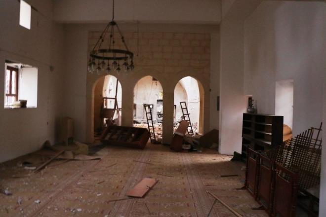 Caminin yanna den ikinci roket nedeniyle de 5 kii yaraland.