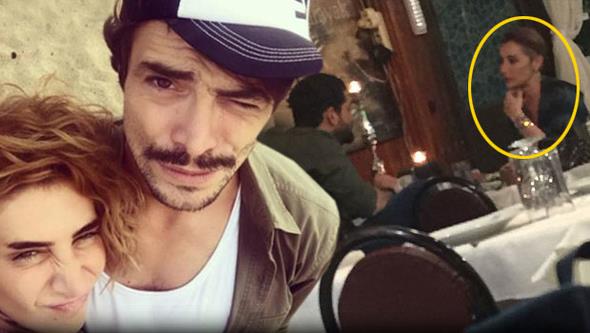 Evlenecekleri konuulurken ok bir kararla yollarn ayran ift, magazin konusu olmaya devam ediyor.