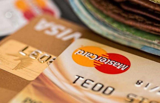 Bankalar ar merkezi, internet ube, mobil ube gibi farkl kanallardan kart hamillerinin taleplerini alp ileyebilecekleri altyapy oluturdu.