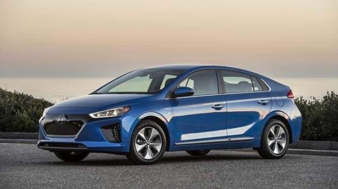 8. Hyundai IONIQ Electric (200 km)