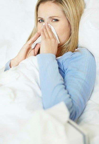 Dr. Bulut u bilgileri verdi: "St mukus retimi arttran nemli bir faktrdr ve her zamankinden daha az tketmeniz gerekebilir. Gn ierisinde kendinizi scak tutmak ve evde terlemek burun tkanklna iyi gelecektir.